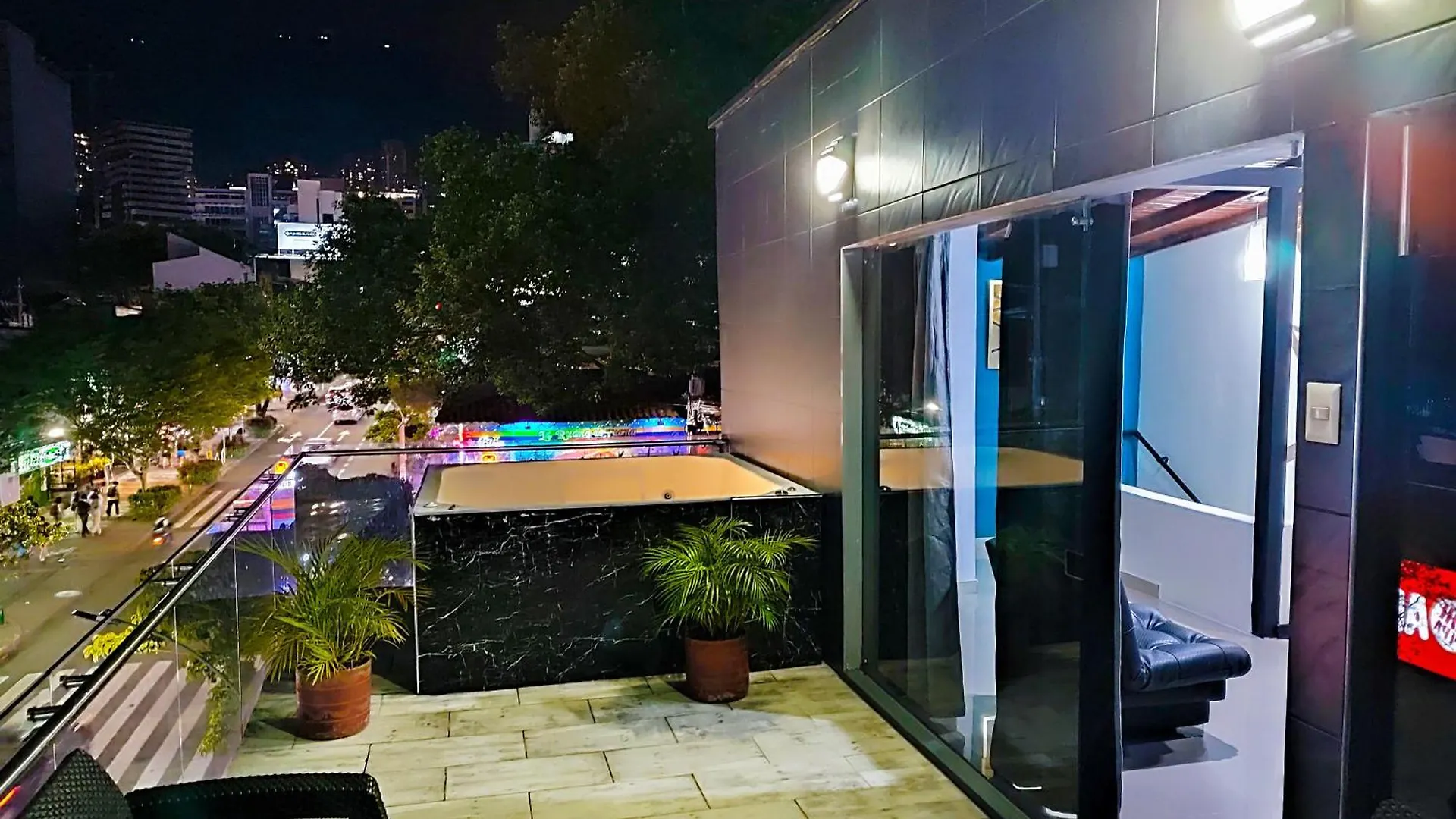 Apartment The Cosmopolitan Of Las Vegas 10 Bd W Jacuzzi And Pool Medellin