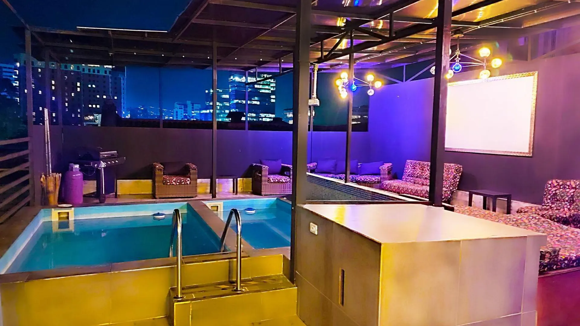 The Cosmopolitan Of Las Vegas 10 Bd W Jacuzzi And Pool Medellin