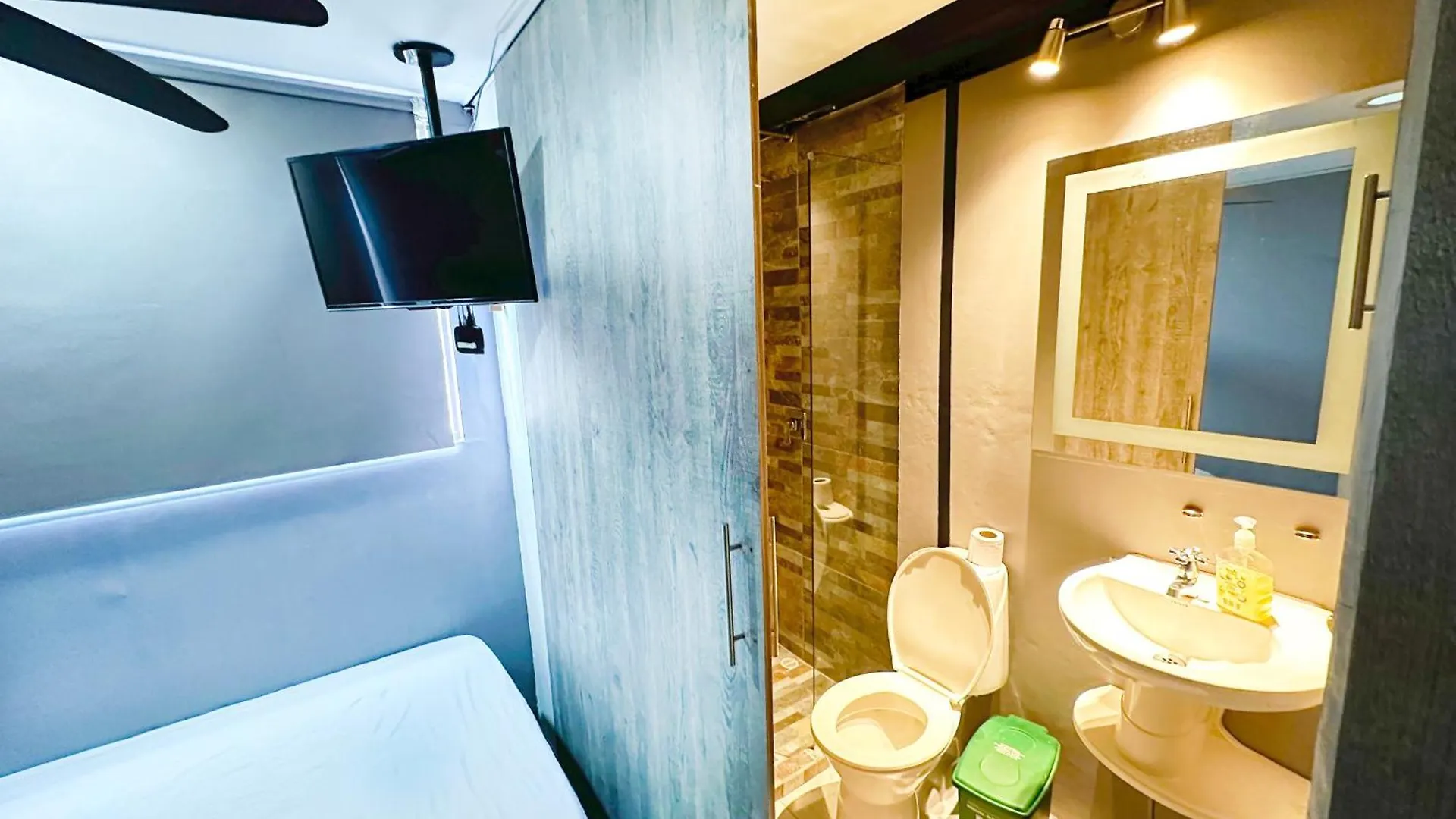 The Cosmopolitan Of Las Vegas 10 Bd W Jacuzzi And Pool Medellin Apartment