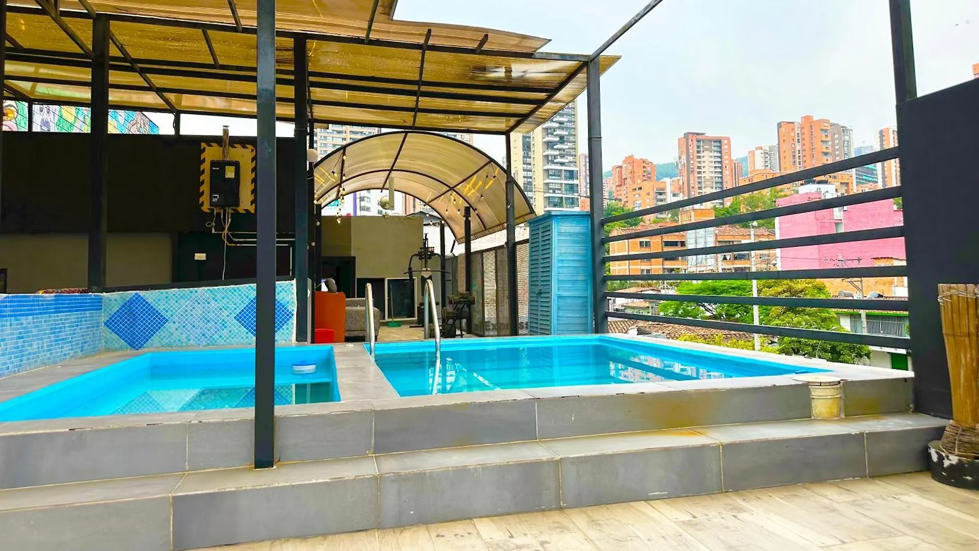 The Cosmopolitan Of Las Vegas 10 Bd W Jacuzzi And Pool Medellin Apartment