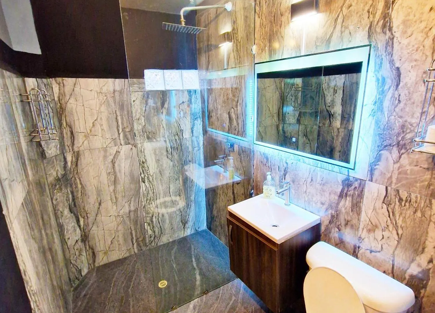 The Cosmopolitan Of Las Vegas 10 Bd W Jacuzzi And Pool Medellin 0*,  Colombia